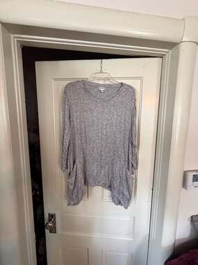 Db Sunday Women's Ribbed V-Neck Tunic Top with Pockets, Grey, Size 1X